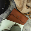 Load image into Gallery viewer, Clamp Ipad Sleeve - Sirup Brown
